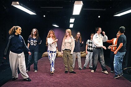 Theater BlackBox - Bist du solidarisch, oder bist du ein Arschloch?