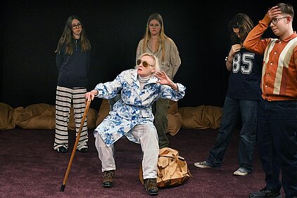 Theater BlackBox - Bist du solidarisch, oder bist du ein Arschloch?