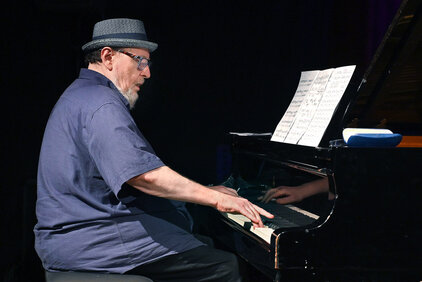 Simon Nabatov